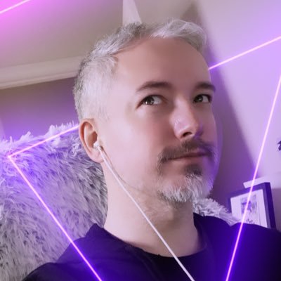 I'm Petey, a full time content creator and part time Silver Fox! | he/him |