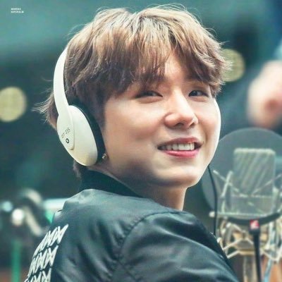 Music is the language that connects us. 🎵 MX-Wonho *FAN ACCOUNT* 🐻🐰🐶🐹🐢🐝🐺 / 30+ No minors 🔞/ 日本語を勉強してます/ 영원한 만남도 영원한 이별도 없듯 end, and처럼 한 글자 차이라고 생각합니다.