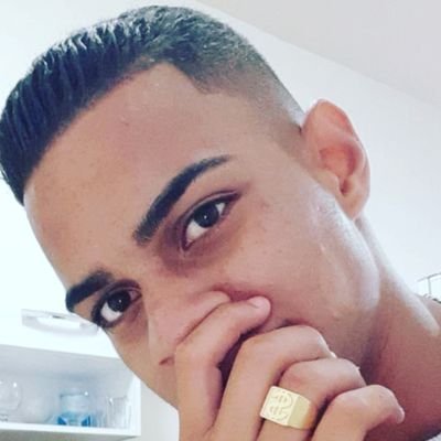 •Football Player São José/RS
•Quem sonha não cochila//Feliz por onde estou e faminto por onde quero chegar ! 🙌 #Fépratudo
•O céu é o limite!