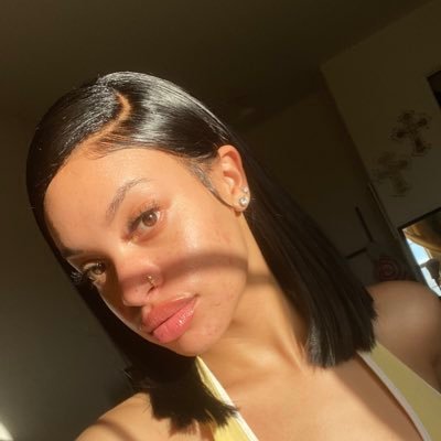 DM for wig inquiries š¤ Check out my media below for a list of services + prices & visual of services provided! IG: @faiamajo