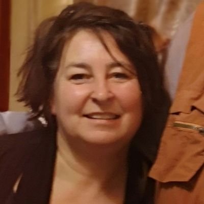 Woman, Dutch, mum of 2 (15 and 18), feeling younger then 52, creative, plant and animal lover, non dual thinker, pragmatic. Polyamoureus.