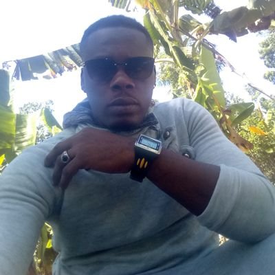 je suis Rockaz Romulus,Plombier,Monteur,fiscaliste,Etudiant en Sces juridiques,compisiteur,chateur et musicien.c'est tout moi