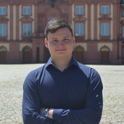 Hi. My name is Fred and my passion is coding. I'm a student for Business Informatics at the University of Mannheim. Visit my blog @CodeStudent1