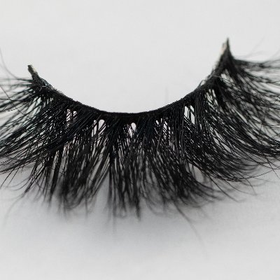 I am in love with eyelashes so I decided to tweet about them mixed with some positive vibes. Also, check out my blog:
https://t.co/Emwjj3VTCi