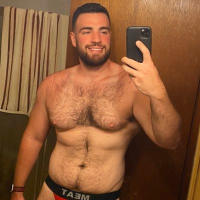 📍 27 - Long Island 🏊🏻♂️ Swimmer & gym goer 💪🏻 Giving Twitter a go again