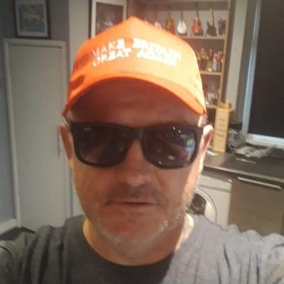 Michael25498252's profile picture. Want my country back🏴󠁧󠁢󠁥󠁮󠁧󠁿
Time to stand up and fight 🏴󠁧󠁢󠁥󠁮󠁧󠁿
❤️Gigs and festivals, been to a few.. 😳🤔