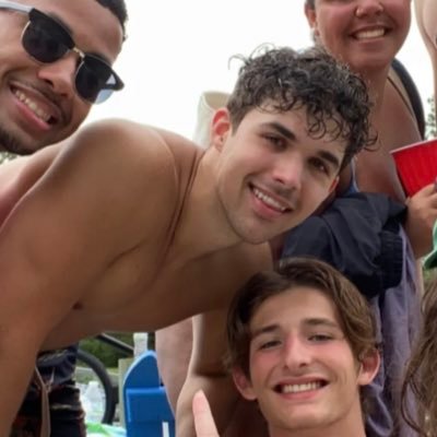 WesIStone's profile picture. vt class of 22+