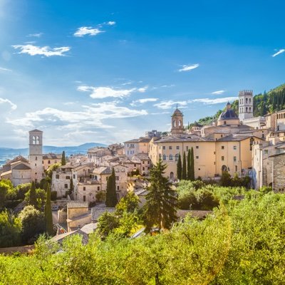 Your ultimate guide to #Umbria, the green heart of Italy! Tag us and use #exploreUmbria for your chance to be featured 🇮🇹