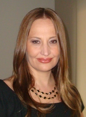 nadiarywaka's profile picture. 