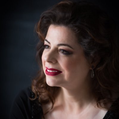 Welcome to the official Twitter news feed of mezzosoprano Daniela Barcellona