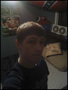 I ride dirt bikes and sk8 a little bit...i love having fun and partying...i wrestle..play football and baseball...hit me up!