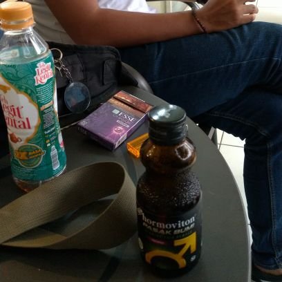 Om_Ucox's profile picture. 