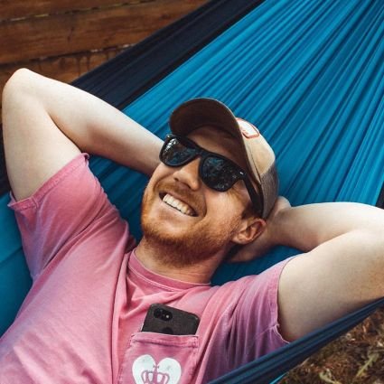 Iowan | Reader of Books | Drake University Alum | Traveler of Places | Ultramarathoner
