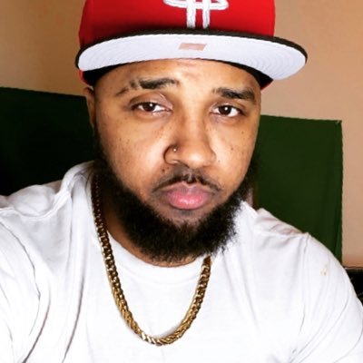 Cool laid back guy im a gamer/streamer copy link or click link. I play madden 2k and COD.