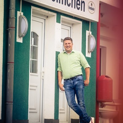 meister_jahn's profile picture. Vater von zwei Töchtern, Verheiratet, Kommunalpolitiker, Sozialdemokrat, Fraktionsvorsitzender, Antifaschist, Banker, Fußballer