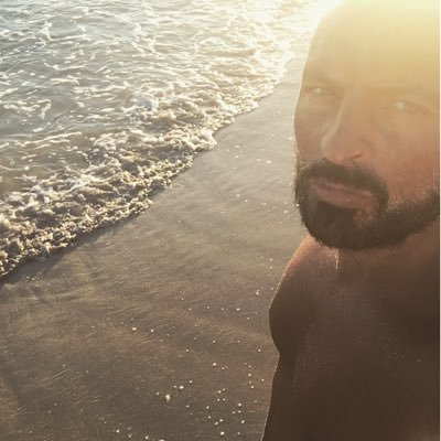 GioDanni13's profile picture. Ezechiele 25.17: il cammino dell'uomo timorato è minacciato da ogni parte dalle iniquità degli esseri egoisti e dalla tirannia degli uomini malvagi.