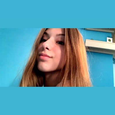 vesiiiiiii's profile picture. Dumb bitch insta: _.vesi_