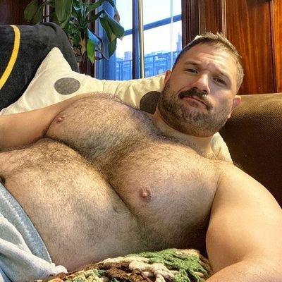 Witheld in Indonesia. If you want to see my content just use VPN. thankyou ❤
Hot Daddy Bear, Muscle, Hairy, Chub preferred content chaser. Happy Wanking💦