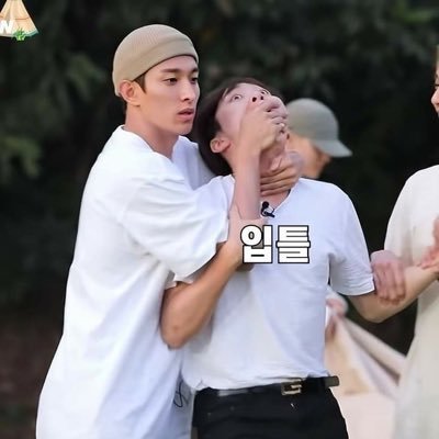 random/ranting acc - fan account 🇦🇺🇻🇳 thai bl fan 💎SEVENTEEN carat💎 i speak 4 languages but me shit in all 4 😵💫