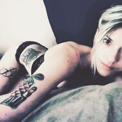 New Twitter & back Officially back after my much needed break! Contact me via officialchelseagrindss@gmail.com.