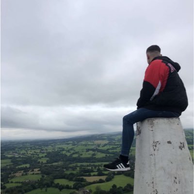 __neverbloom's profile picture. I'd wait here forever just to see these flowers bloom. They never bloom.