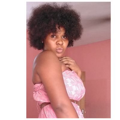 SleekjenkJacy's profile picture. Strong and soft 
Artsy..penpencil 
Her voice
media