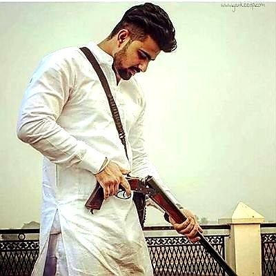 Abhishe74100404's profile picture. 