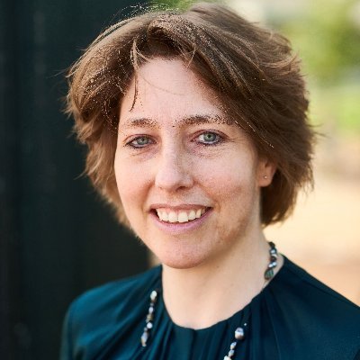 JoyceWalstra's profile picture. Directeur Oranjewoud Export Academy | Voorzitter MKB Noord | Hoofdbestuur MKB NL | Algemeen Bestuur VNO-NCW NL | SER Nrd NL | Noordelijk Cultuur Fonds | Auteur