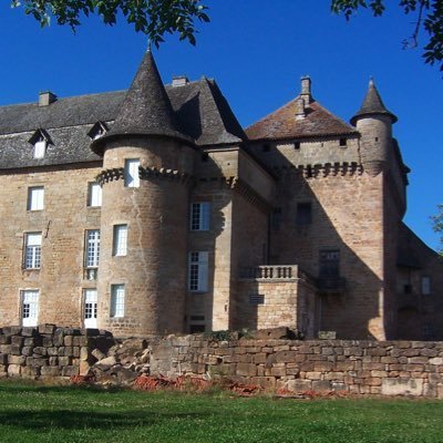 Château du XVème construit à Lacapelle-Marival (Lot) par l’illustre famille Cardaillac.