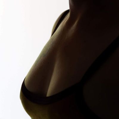 ScAri_'s profile picture. 29. taurus in texas. bedhead aesthetic. cats, coffee, reading and wine 💕💕💕