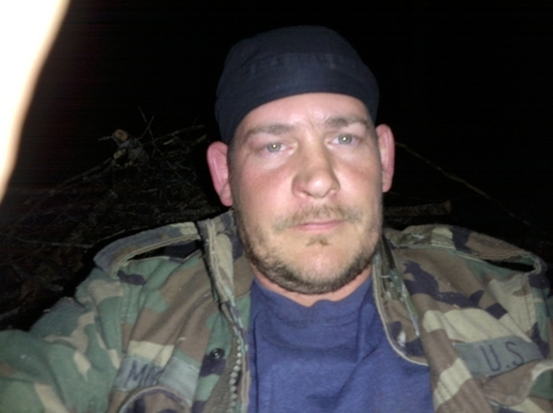 Family man and sheet metal worker god likes for me to suffer with bi-poler I hate it .looking for friends not enemys cause I got enough of them