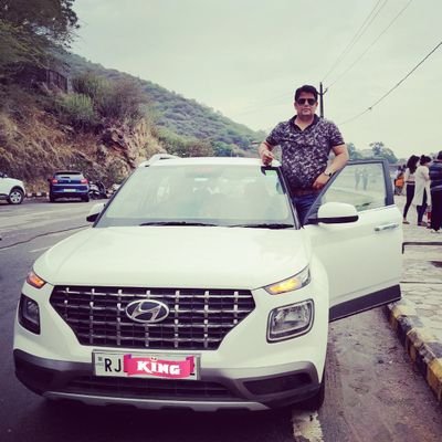 Rohit91572192's profile picture. sales Manager