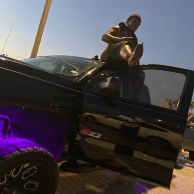 PVAMU ALUMNI👨🏾🎓👨🏾🎓👨🏾🎓 Curly Vibes👌🏾👌🏾 straight out the 🤘🏾🚀 #ron2country 🤠🤠🐶🐴🐴🐔🐂🐎🥦🥦🥦💨💨💨