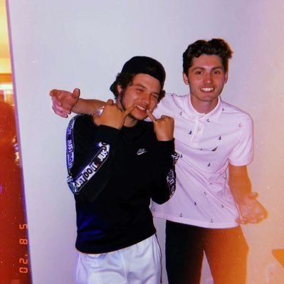 jakob_cox's profile picture. I'm tight asf ╰ɵ───ɵ╯