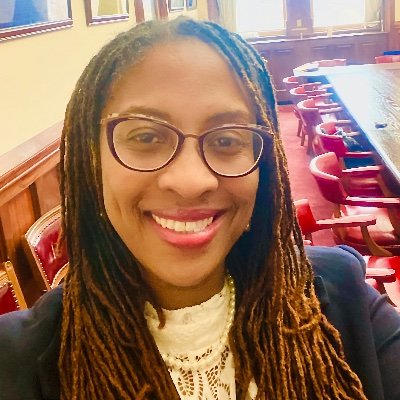 sskyersthomas's profile picture. Attorney ⚖️ Intellectual Creative & Writer ✍🏾 Advocate for Equity 📢 Creator of Fluid Truth podcast, link below!