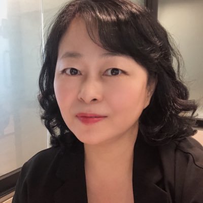 눈이 부시게 컨설팅 대표 / ex Cosmo Editor-in-chief, Hearst Joongang publisher and Jcontentree CEO