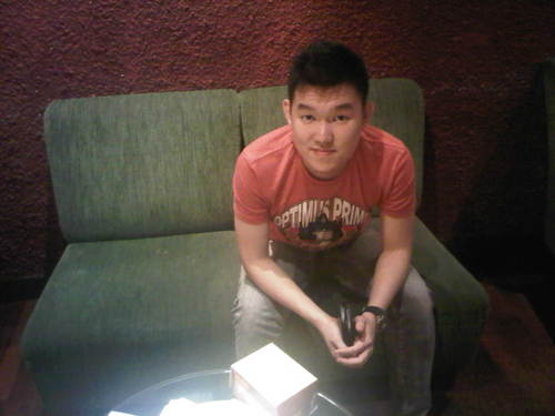 SantoLioe's profile picture. I laugh on the abis cemilan ya cepuluh joke. U judge.