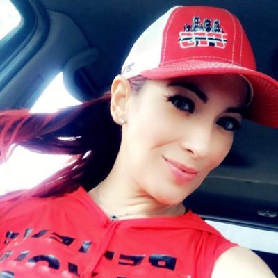 Innovative Quality Sportswear made for the serious woman athlete. Great fit for yoga, Pilates, CrossFit, running, bodybuilding. Small Business Owner