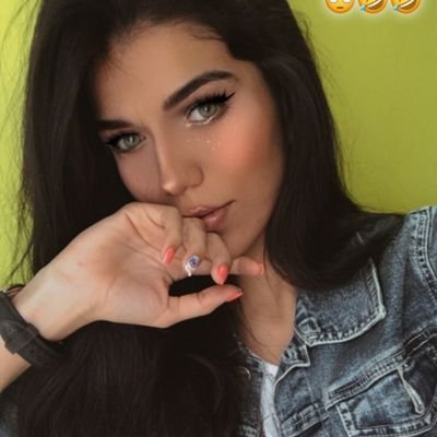 Ser Felíz a pesar de las circunstancias✌🏽
🥰 Makeup 🥰