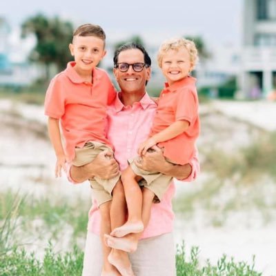 ReceRsooth's profile picture. Family man and lover of all things positive. Let’s help each other make money!