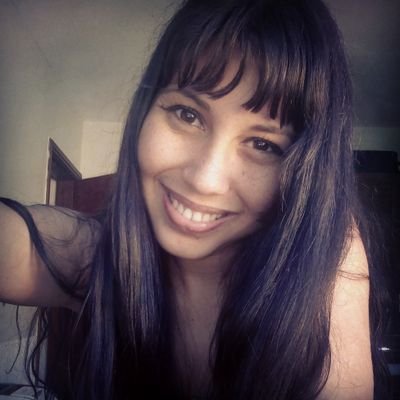 Vegan abolicionista•
Feminista •
Espiritualizada •
Ansiosa •
♊ com a 🌜 em peixes e ascendente em virgem • Achando equilíbrio no caos e rindo também
