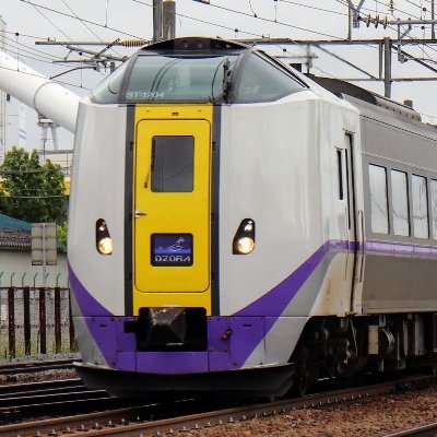 北海道出身の鉄道ファンです/無言フォロー失礼します 気軽にフォローしてください♪ 音楽・飛行機（紅組） JMB elite /音楽系大学生の底辺…かも