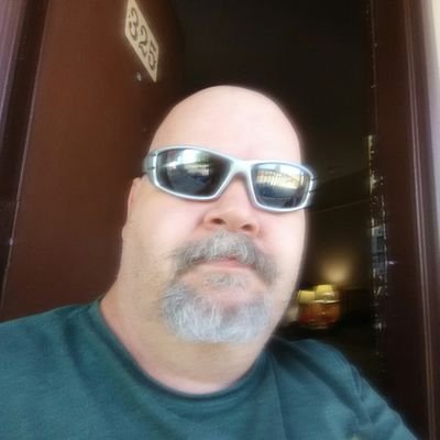 Irish American and my ancestors came from Dublin Ireland. love Irish music. love all Music. love life.