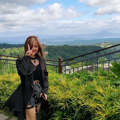 Anime & Manga Addict. Kpop and Mandopop Lover. Super Junior's ELF and Fei Lun Hai's Feifan. Kunimitsu Tezuka's lil' sister. Seigaku's Princess