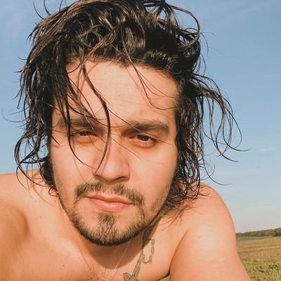 lsf0rever's profile picture. faço parte das flopadas do fandom