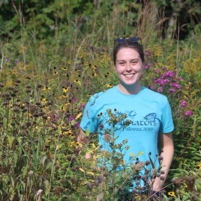 Postdoc @PennState in the Grozinger lab. Interested in integrative #ecology from physiology to landscapes. Using #honeybees as a study system. She/her 🐝🌱