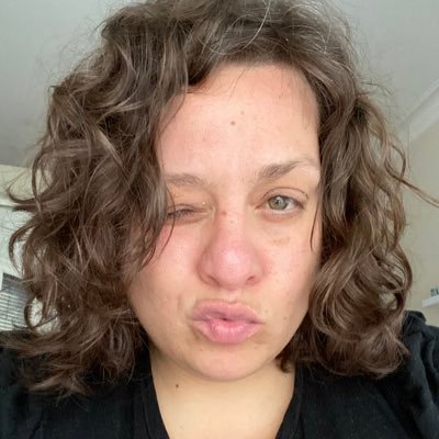 _lamoreau's profile picture. Ex peluquera de muñecas. Ricky Martin me tiró dos besos.