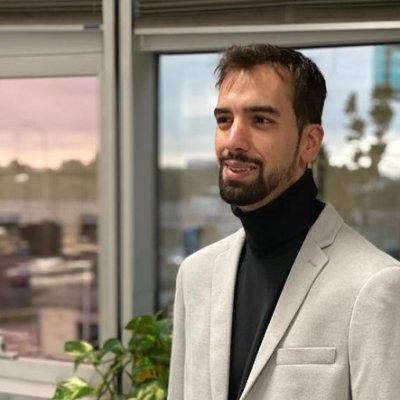 PostcarRg's profile picture. Cuando la gente se va de Twitter, yo vengo. Periodista/Copy/CM Trabajo como FREELANCE. Así que, como diría Lauren Bacall, si me necesitas, mándame un DM