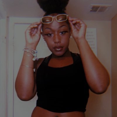 heyimsasia's profile picture. insta - @hefeenin4mee