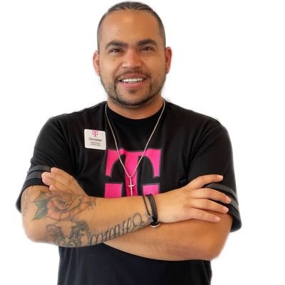 elmakanon619's profile picture. 